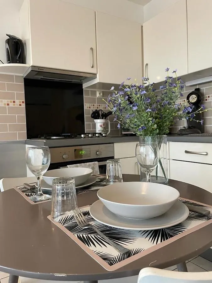 Le Tranquille - Calme - Parking Prive Apartment Ambilly 0*,  France